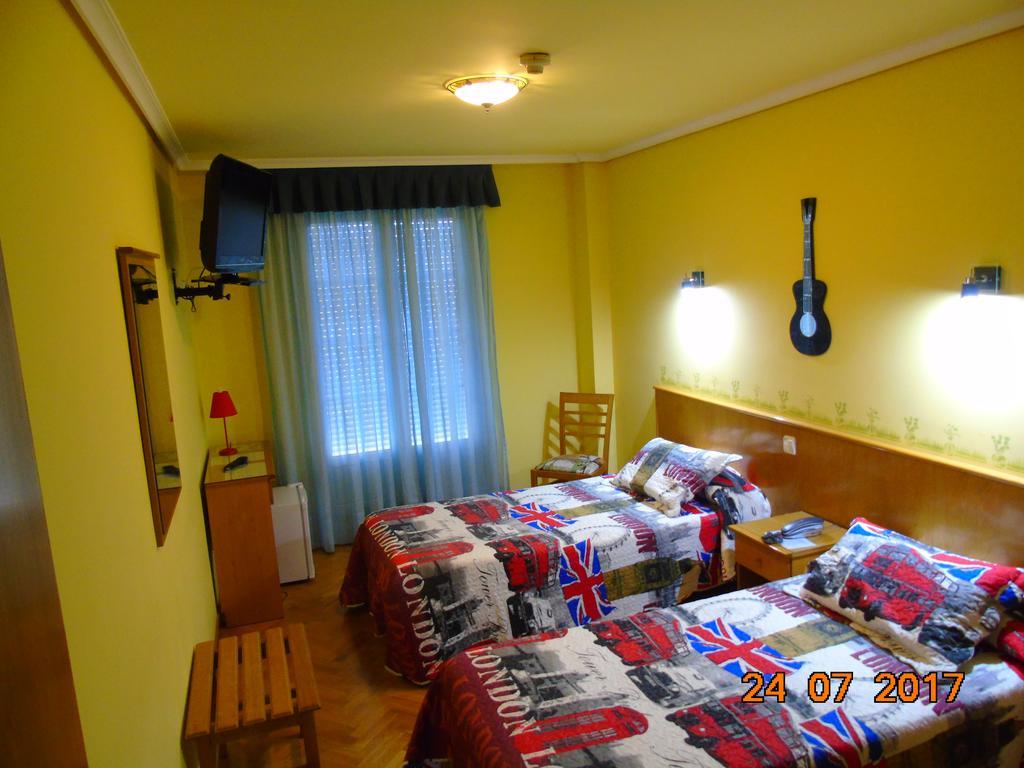 Hotel San Juan Revilla De Camargo Ngoại thất bức ảnh