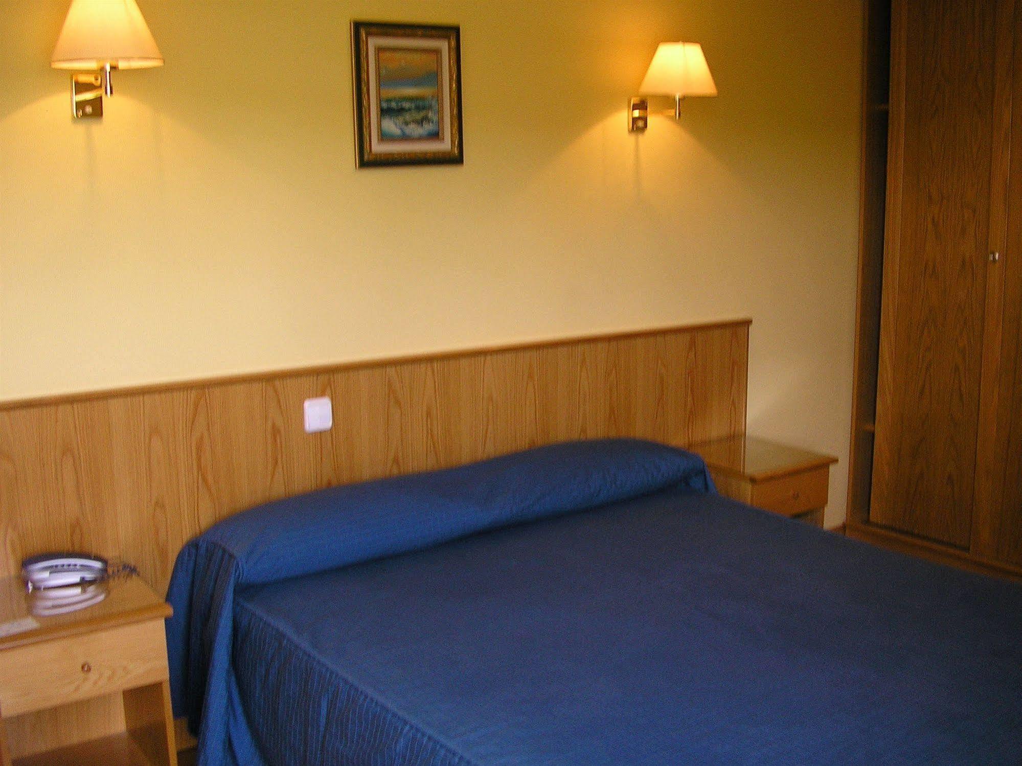 Hotel San Juan Revilla De Camargo Ngoại thất bức ảnh